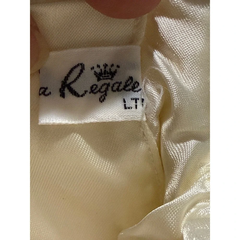 La Regale Ltd Vintage White Beaded Evening Bag Gold Chain Kiss Lock Clutch